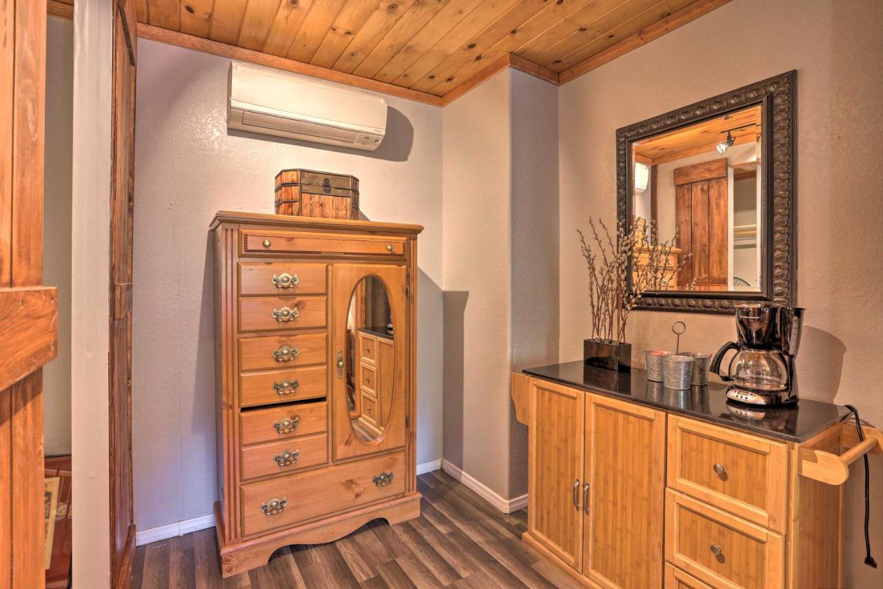 Remodeled Crestline Retreat Walk To Lake Gregory! 외부 사진