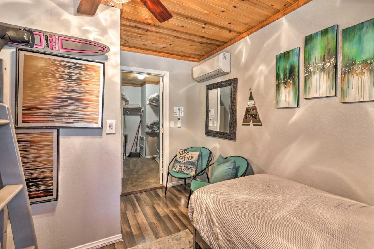 Remodeled Crestline Retreat Walk To Lake Gregory! 외부 사진