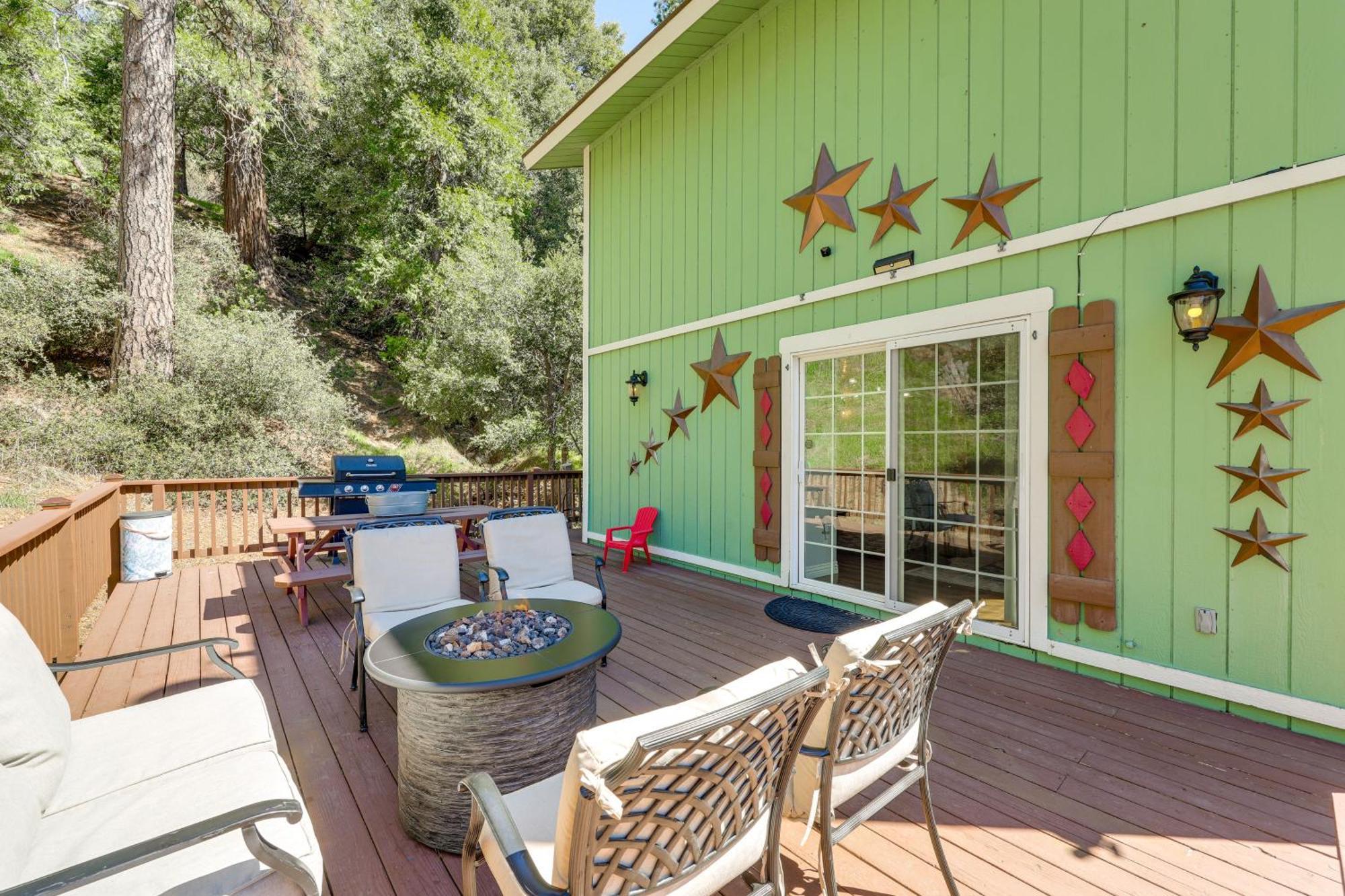 Remodeled Crestline Retreat Walk To Lake Gregory! 외부 사진