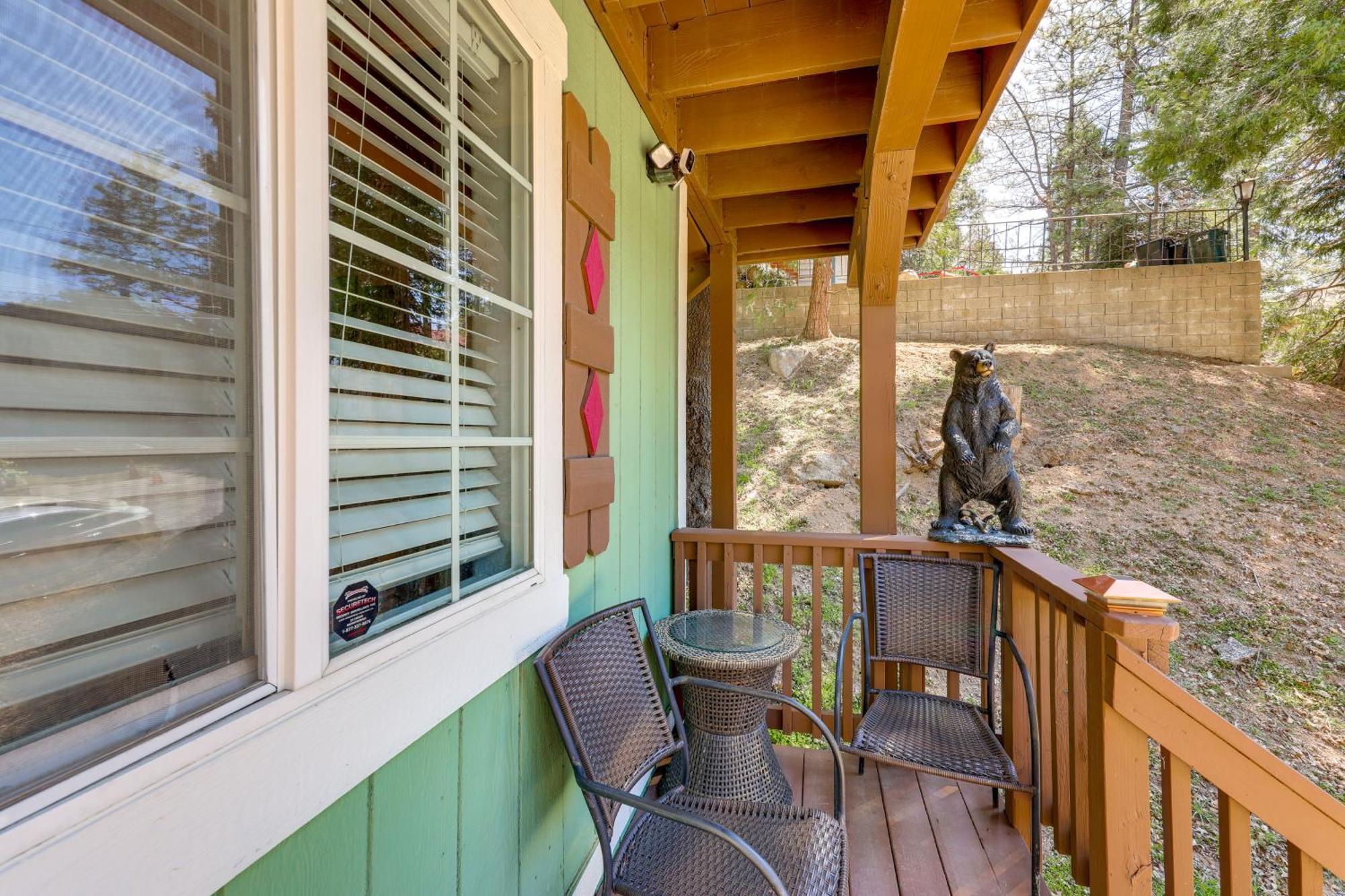 Remodeled Crestline Retreat Walk To Lake Gregory! 외부 사진