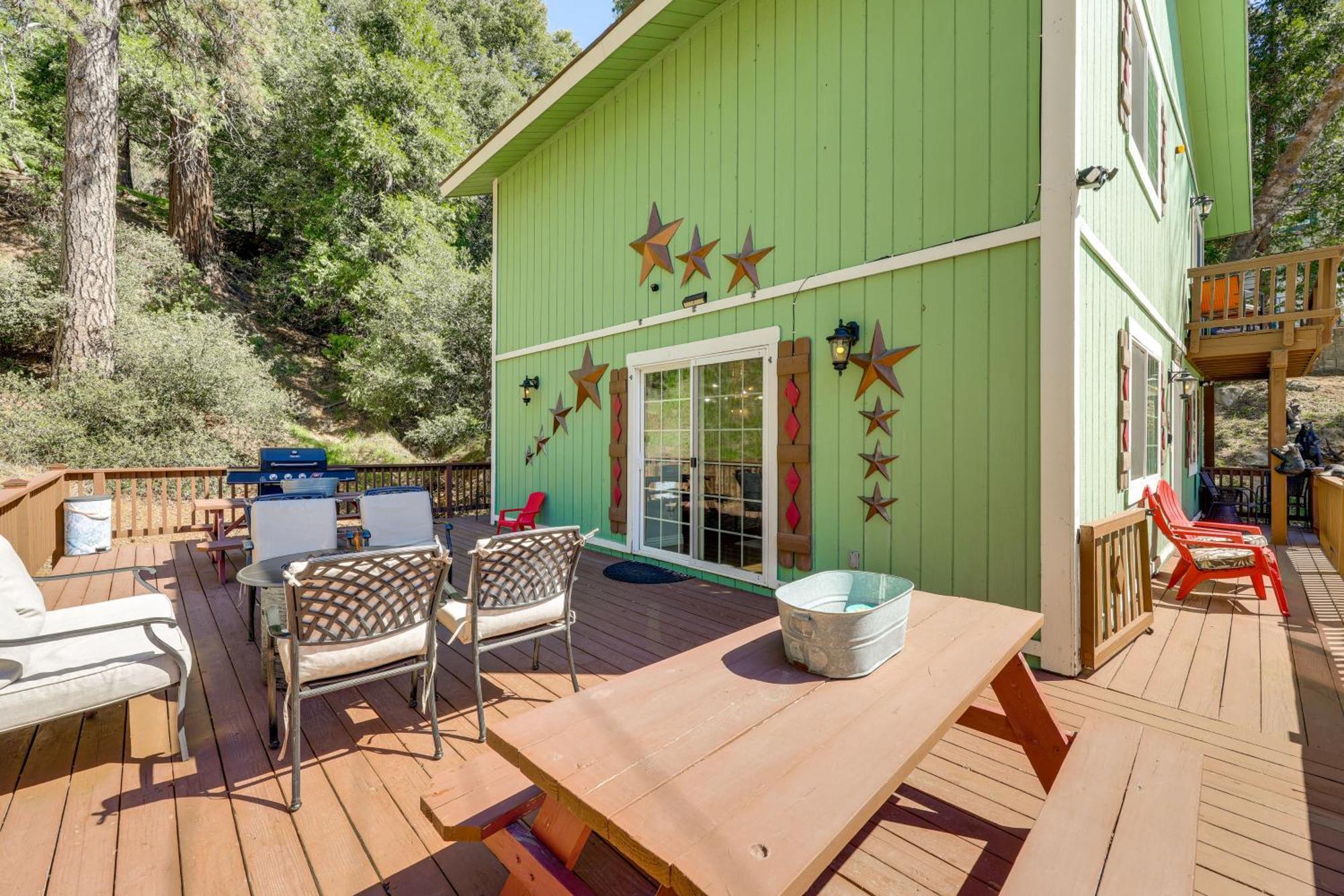 Remodeled Crestline Retreat Walk To Lake Gregory! 외부 사진
