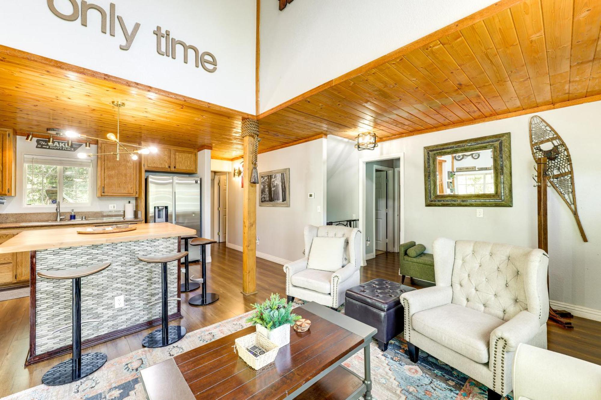 Remodeled Crestline Retreat Walk To Lake Gregory! 외부 사진